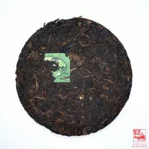 Alternative view of Panda Puer Cake <br>熊猫普洱饼